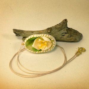 Κολιέ από κουκούλι και επίχρυσα στοιχεία - μανουσάκι - κοντά, λουλούδι, επιχρυσωμένο στοιχείο, μενταγιόν - 4