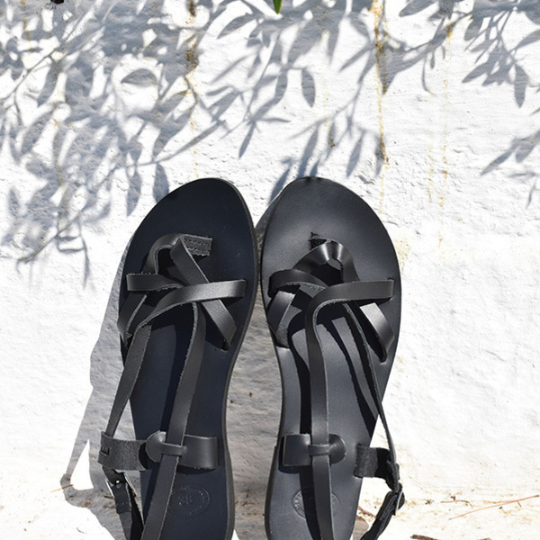 Δερμάτινο σανδάλι σε μαύρο χρώμα - δέρμα, σανδάλι, χιαστί, μαύρα, φλατ, ankle strap, διχαλωτά - 4