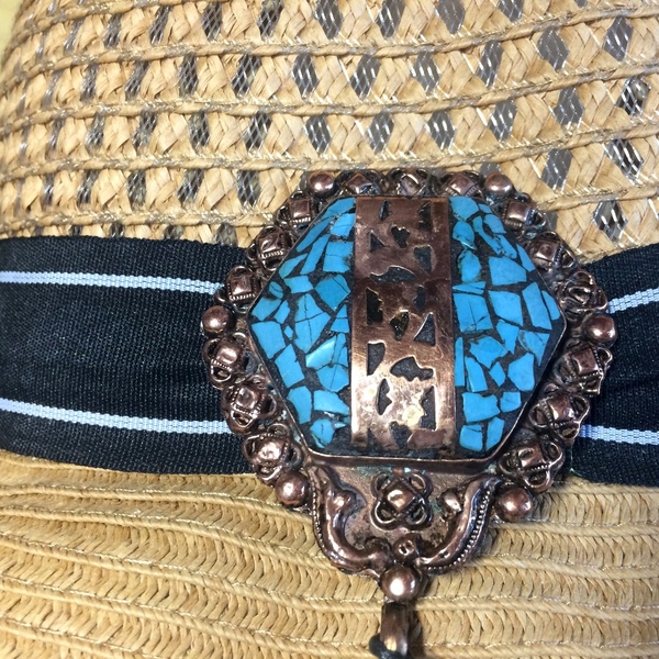 Ψάθινο γυναικείο καπέλο σε 2 αποχρώσεις, διακοσμημένο με χάλκινο κόσμημα - δώρα για γυναίκες, ψάθινα - 3