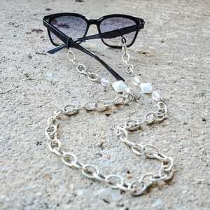 Αλυσίδα γυαλιών με άσπρες χάντρες - αλυσίδες - 3