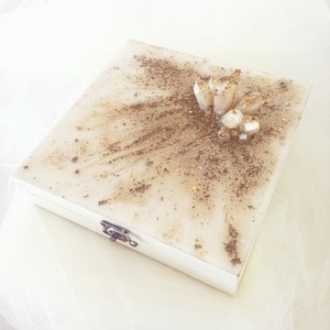 Στεφανοθήκη χειροποίητη λευκή από υγρό γυαλί 24Χ24Χ5 εκατοστά - δώρα γάμου, είδη γάμου - 4