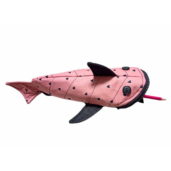 Μολυβοθήκη / κασετίνα καρχαρίας ροζ με μαύρες καρδιές - κασετίνες