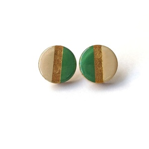 πράσινα-μπεζ-χρυσά σκουλαρίκια από ξύλο - διάμετρος 2 εκ. - καρφωτά, μικρά, καρφάκι