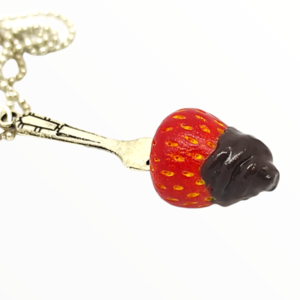 Κολιέ φράουλα βουτηγμένη σε Πραλίνα,χειροποίητα κοσμήματα Mimitopia - γυναικεία, πηλός, χειροποίητα, μινιατούρες φιγούρες - 3