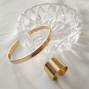 Φαρδύ δαχτυλίδι σε χρυσή απόχρωση - μεγάλα, αυξομειούμενα, ορείχαλκος, μπρούντζος