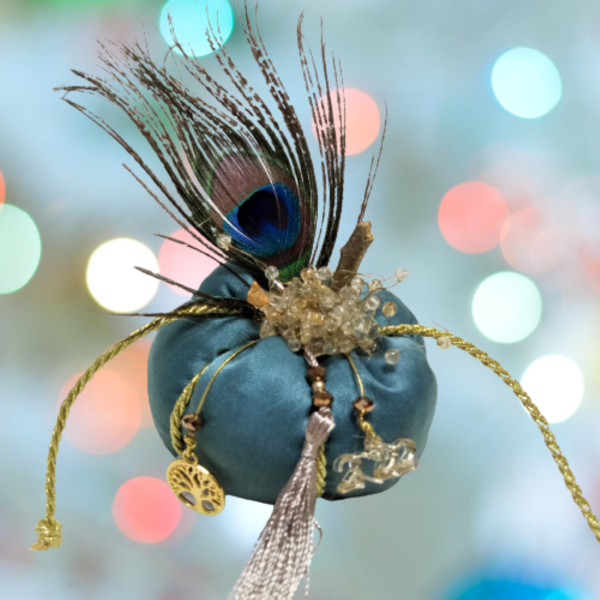 Χειροποίητη κολοκύθα - Γούρι πετρόλ με φτερό μάτι (8,5 χ 8 εκ.) - ύφασμα, χειροποίητα, χριστουγεννιάτικο, κολοκύθα, γούρια - 4