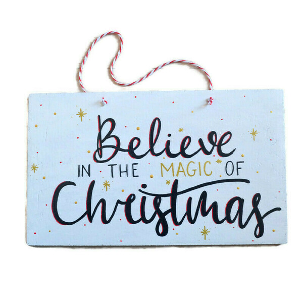 Χριστουγεννιάτικο, ξύλινο πινακάκι, ζωγραφισμένο στο χέρι σε λευκό χρώμα, διαστάσεων 23x14 εκ. - ξύλο, πίνακες & κάδρα, διακοσμητικά, ξύλινα διακοσμητικά