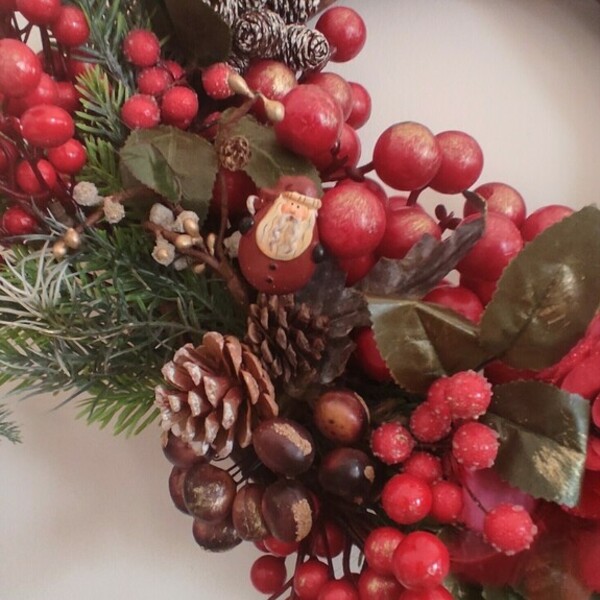 Χριστουγεννιάτικο στεφάνι από μπαμπού 30 εκ. με κόκκινα διακοσμητικά - στεφάνια, διακοσμητικά, χριστουγεννιάτικα δώρα - 5