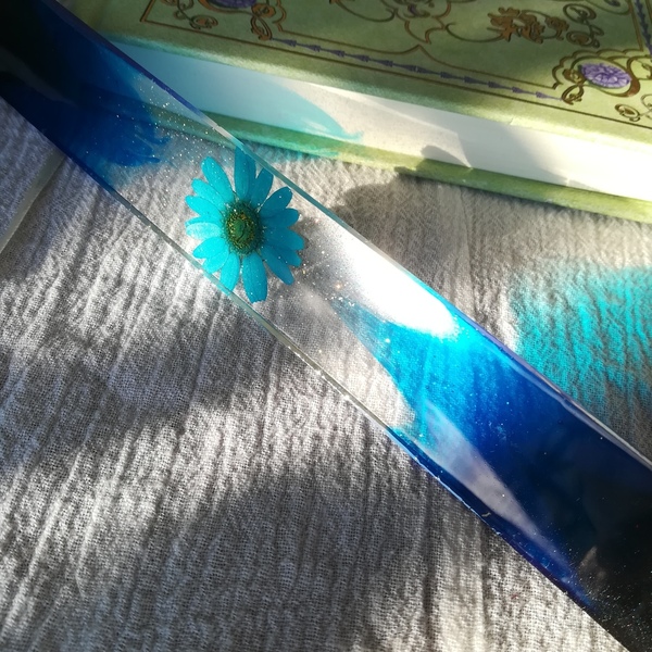 Σελιδοδείκτης μεγάλος με αληθινό λουλούδι μπλε - μαύρο, από υγρό γυαλί, μήκος 19εκ - γυαλί, χειροποίητα, σελιδοδείκτες, πρωτότυπα δώρα - 5