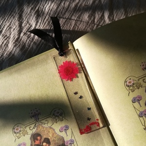 Σελιδοδείκτης μικρός με αληθινό κόκκινο λουλούδι, από υγρό γυαλί - γυαλί, χειροποίητα, σελιδοδείκτες, πρωτότυπα δώρα - 2