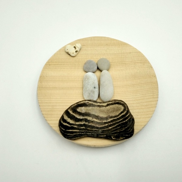 Ξύλινο μαγνητάκι με βότσαλα και θαλασσόξυλο, ερωτευμένοι (9cm) - δώρα επετείου, δώρα γενεθλίων, διακοσμητικά, ιδεά για δώρο, αγ. βαλεντίνου - 2