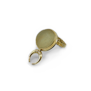 " Μινώταυρος" - Χειροποίητο επίχρυσο δαχτυλίδι με έναν φυσικό Ορυκτό διάφανο Χαλαζία. . - αυξομειούμενα, επιχρυσωμένα, ημιπολύτιμες πέτρες, αχάτης