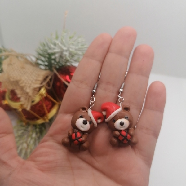 Χειροποίητα Χριστούγεννιατικα αρκούδακια σκουλαρίκια από πλυμπιακό πηλός-. - πηλός, κρεμαστά, χριστούγεννα, χριστουγεννιάτικα δώρα - 2