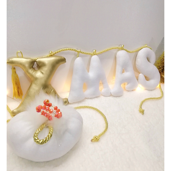 Υφασμάτινη διακοσμητική γιρλάντα XMAS από λευκό απαλό ύφασμα με χρυσές δερμάτινες λεπτομέρειες μήκους 150 εκατοστών - ύφασμα, διακόσμηση, χριστουγεννιάτικο, διακοσμητικά - 3