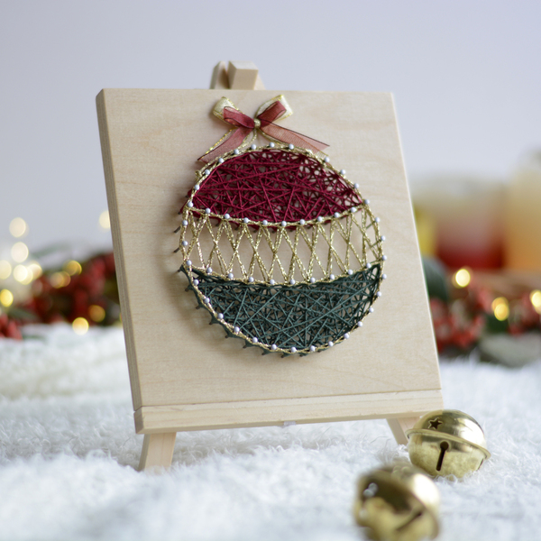 Διακοσμητικό με χριστουγεννιάτικη μπάλα σε ξύλινο καβαλέτο 15x15cm - δώρο, διακοσμητικά, χριστούγεννα - 2