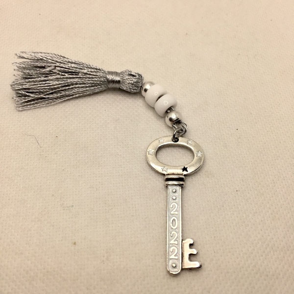 Μικρό Γουράκι 2022 κλειδάκι με λευκό σμάλτο - κλειδί, μέταλλο, χριστουγεννιάτικο, χριστούγεννα, γούρια - 5