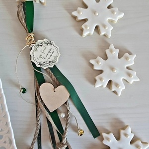 Γούρι για την νέα χρονιά ξύλινη καρδούλα πράσινη βελούδινη κορδέλα - ξύλο, charms, χριστουγεννιάτικα δώρα, γούρια - 3