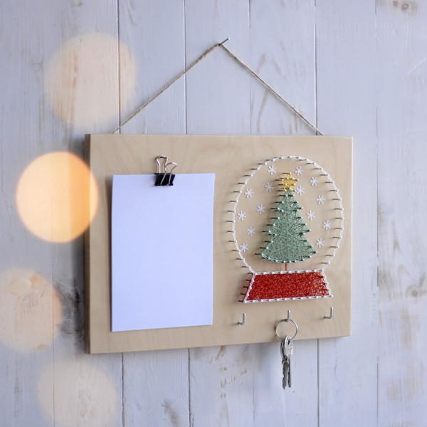Χριστουγεννιάτικο διακοσμητικό τοίχου με κλειδοθήκη και θέση για σημειώσεις ή φωτογραφία 30x21cm - ξύλο, για φωτογραφίες, διακοσμητικά, χριστούγεννα - 2