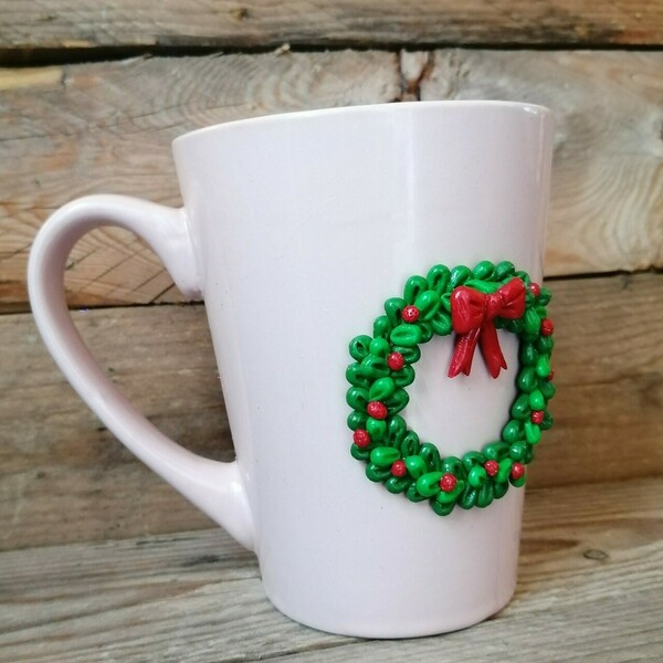 Χριστουγεννιάτικη Χειροποίητη τρισδιάστατη κούπα με πολυμερικό πηλό σχέδιο Στεφάνι - πηλός, χριστουγεννιάτικα δώρα, κούπες & φλυτζάνια, είδη κουζίνας - 2