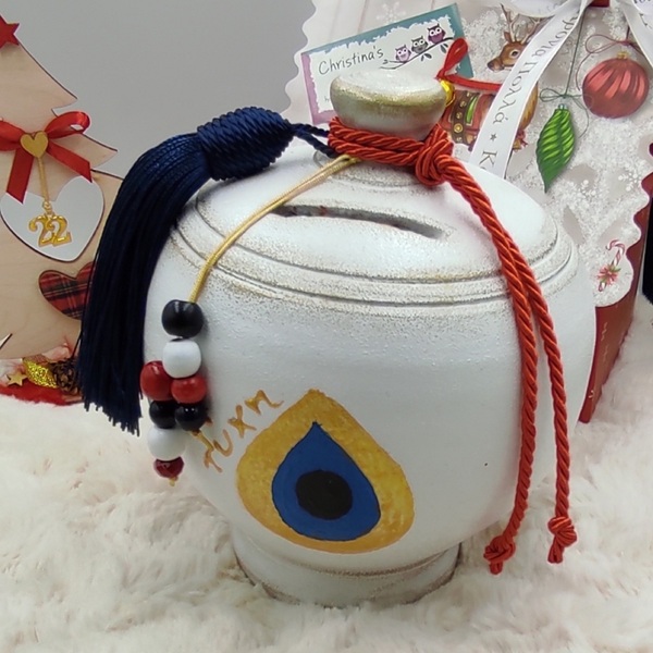 Χειροποίητο γούρι πήλινος λευκός κουμπαράς 15x13cm με μάτι και φούντα - γούρι, πηλός, κουμπαράδες, χριστουγεννιάτικα δώρα, γούρια - 2