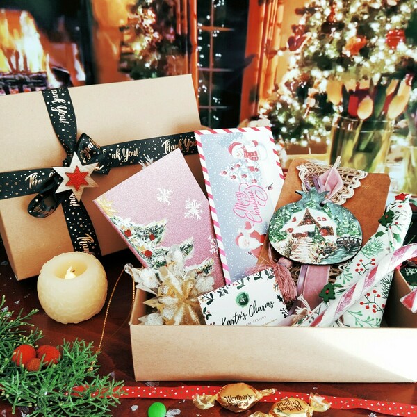 Karto's Christmas Gift Box - ύφασμα, ξύλο, ρόδι, χιονονιφάδα, σετ δώρου, γούρια - 3
