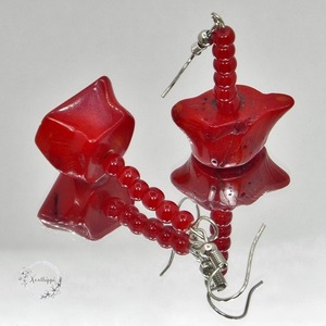 "Εthnic" - Κρεμαστά σκουλαρίκια με κοράλλι και γυάλινες χάντρες σε κόκκινο χρώμα - ημιπολύτιμες πέτρες, κοράλλι, χάντρες, κρεμαστά, γάντζος - 3