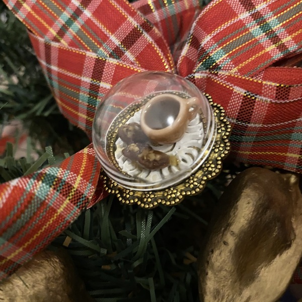 Χριστουγεννιάτικο Δαχτυλίδι με κεραμικό φλυτζανάκι καφέ και μελομακάρονα απο πολυμερικό πηλό - επιχρυσωμένα, πηλός, χριστουγεννιάτικο, πρωτότυπα δώρα, αυξομειούμενα - 3