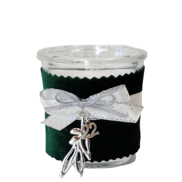 Γούρι αρωματικό κερί 2022 σε ποτήρι πράσινο βελούδο με μεταλλικό κλαδί - ύφασμα, διακοσμητικά, χριστουγεννιάτικα δώρα