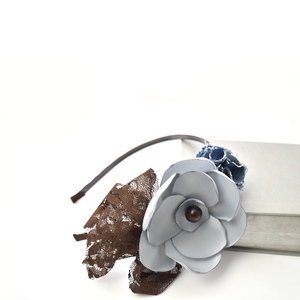 Στέκα με γαλάζιο λουλούδι - ύφασμα, δώρο, λουλούδια, στέκες