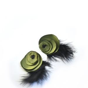 Πράσινα υφασμάτινα σκουλαρίκια με φτερά - καρφωτά, ατσάλι, must αξεσουάρ, δώρο, φτερό
