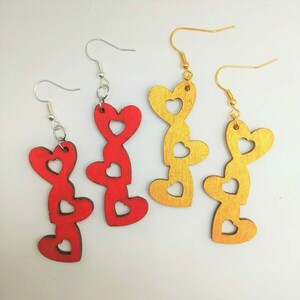 Ξύλινα σκουλαρίκια καρδιές, σε χρώμα κόκκινο ή χρυσό, κατόπιν παραγγελίας με μήκος στα 6 cm - κοσμήματα - 3