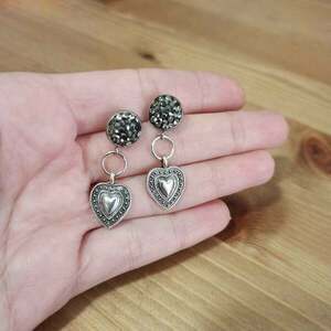 σκουλαρίκια κρεμαστά με μεταλλικές καρδιές και στρας ' hearts '; - στρας, ορείχαλκος, κρεμαστά, δώρα αγίου βαλεντίνου, καρφάκι - 3