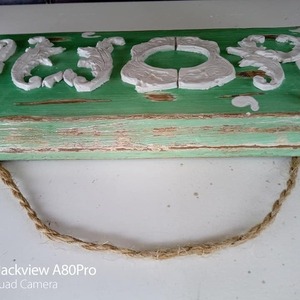 Επιτοιχια, ξύλινη επιγραφη, "Home" σε πρασινο χρωμα, 27 Χ 13 εκ. με γραμματα απο πηλο σε ασπρο χρωμα, για διακόσμηση εισοδου. Ρομαντικο δωρο για εκεινη!!! - διακοσμητικά, ζευγάρια - 3