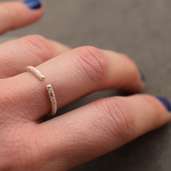 Chunky “diamond cut” δαχτυλίδι ασήμι 925 - ασήμι 925, γεωμετρικά σχέδια, βεράκια, αυξομειούμενα - 2