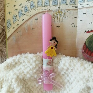 πασχαλινό ροζ αρωματικό λαμπαδάκι 22εκ με μεταλλικό σελιδοδείκτη κίτρινο κοριτσάκι - λαμπάδες, σελιδοδείκτες, πριγκίπισσα, για παιδιά, για ενήλικες - 2
