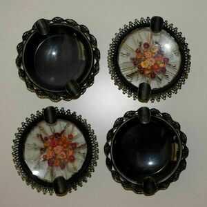 Vintage στρογγυλά μαύρα τασάκια - 4 διαθέσιμα τεμάχια - γυαλί, σπίτι, μέταλλο