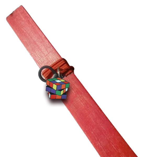 Λαμπάδα αρωματική κόκκινη ξυστη πλακέ 32 εκ με μπρελόκ κύβο του Ρουμπικ (4,6 Χ 4,8) - αγόρι, λαμπάδες, για παιδιά, για ενήλικες, για εφήβους