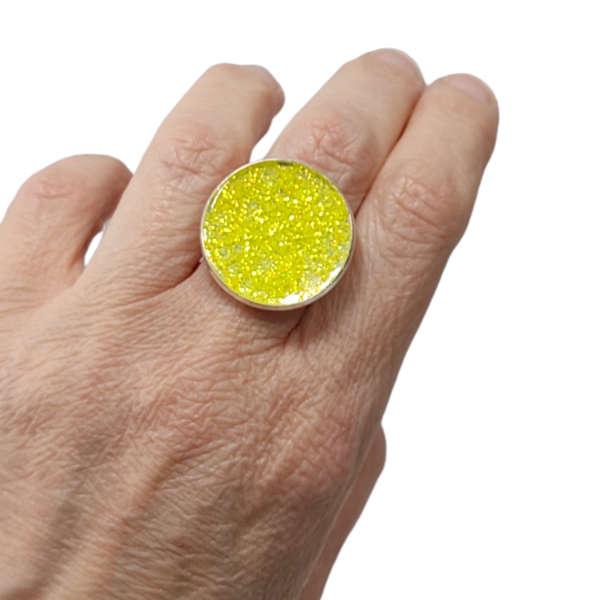 Δαχτυλίδι στρογγυλό με κίτρινο γκλίτερ - γυαλί, μεγάλα, επιροδιωμένα, αυξομειούμενα, φθηνά - 2