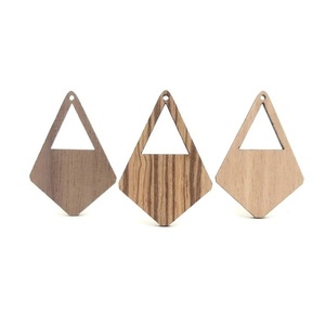 Ξύλινα εξαρτήματα σε σχήμα τρίγωνο για κατασκευή κοσμήματος - ξύλινα κοσμήματα, υλικά κοσμημάτων
