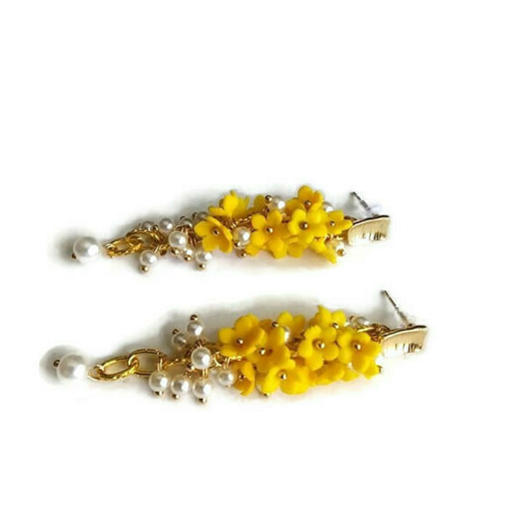 Σκουλαρίκια Καρφωτά από πολυμερικό πηλό σε σχέδιο λουλουδιού με περλες σε κιτρινο χρωμα .ΜΗΚΟΣ - 6,5 cm.100% Χειροποίητο.ΜΟΝΑΔΙΚΟ ΚΟΜΜΑΤΙ! - πηλός, μακριά, λουλούδι, κρεμαστά, πέρλες, μεγάλα, καρφάκι - 2