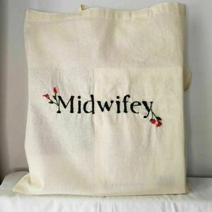 Πάνινη κεντημένη τσάντα "Midwifey" - μέγεθος 42x38cm - ύφασμα, ώμου, all day, tote, πάνινες τσάντες - 3