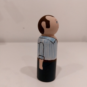 Ξύλινη κούκλα τύπου peg doll- Άντρας με γαλάζιο πουκάμισο - χειροποίητα, δώρα για δασκάλες, για δασκάλους - 3