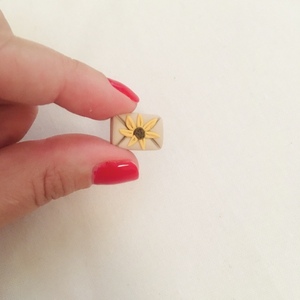 Καρφωτά χειροποίητα σκουλαρίκια σε σχήμα φάκελος - επάργυρα, πηλός, λουλούδι, καρφωτά, μικρά - 3