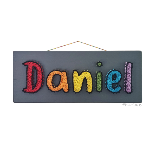 Ξύλινη προσωποποιημένη πινακίδα με πολύχρωμα γράμματα από καρφιά & κλωστές (30-40x12cm) - όνομα - μονόγραμμα, ταμπέλα, προσωποποιημένα