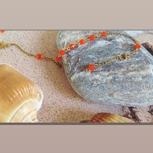 Ατσάλινο βραχιόλι με χειροποίητη αλυσίδα ροζάριο και ατσάλινη αλυσίδα σε χρυσό χρώμα με μικρές πορτοκαλί πολυεδρικές κρυστάλλινες χάντρες - αλυσίδες, χάντρες, ατσάλι