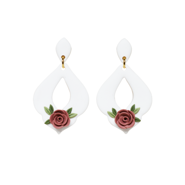 Dusty Pink Rose Earrings | Χειροποίητα λευκά κρεμαστά σκουλαρίκια με τριαντάφυλλο (ατσάλι, πηλός) (4,5cm) - πηλός, λουλούδι, ατσάλι, κρεμαστά, νυφικά