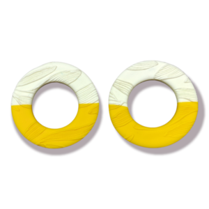 Ανάγλυφα statement studs κρίκοι από πολυμερικό πηλό σε λευκό και κίτρινο colour block - ιδιαίτερο, μοντέρνο, πηλός, καρφωτά