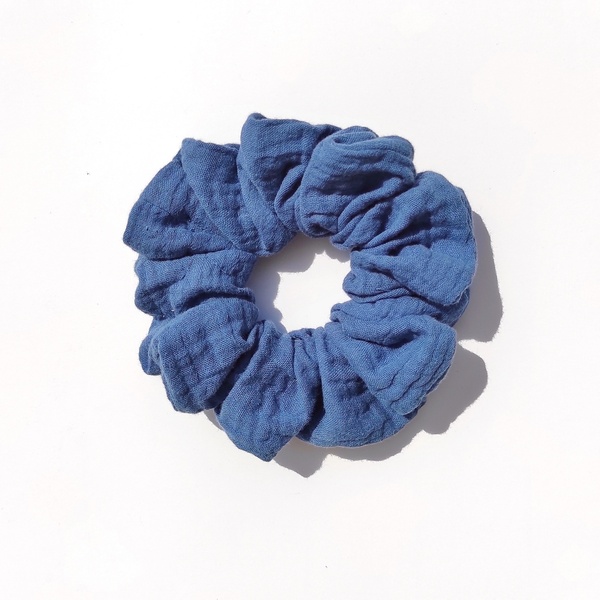 Μπλέ scrunchie από βαμβακερή μουσελίνα - λαστιχάκια μαλλιών, ύφασμα, 100% βαμβακερό