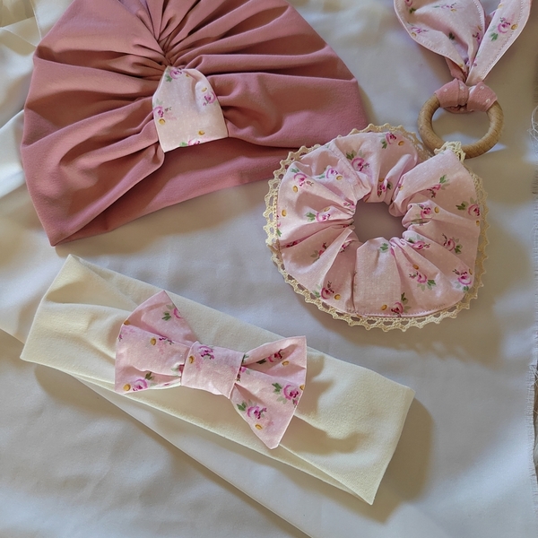 Χειροποίητη παιδική βρεφική κορδέλα μαλλιών σε ιβουάρ χρώμα με φιόγκο ροζ πουα floral σε διάφορα μεγέθη 1τμχ - δώρο, βαμβακερές κορδέλες, βρεφικά, αξεσουάρ μαλλιών - 3