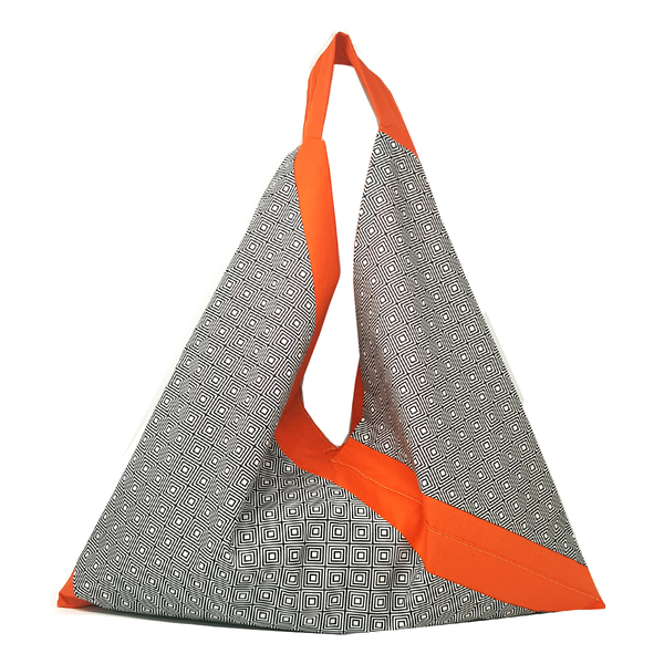 Τσάντα ώμου Origami Orange Geometry, 66x54εκ, ασπρόμαυρο πορτοκαλί - ύφασμα, ώμου, μεγάλες, all day, πάνινες τσάντες
